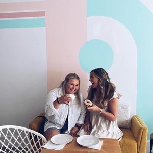 Meet your Posher, Abbey